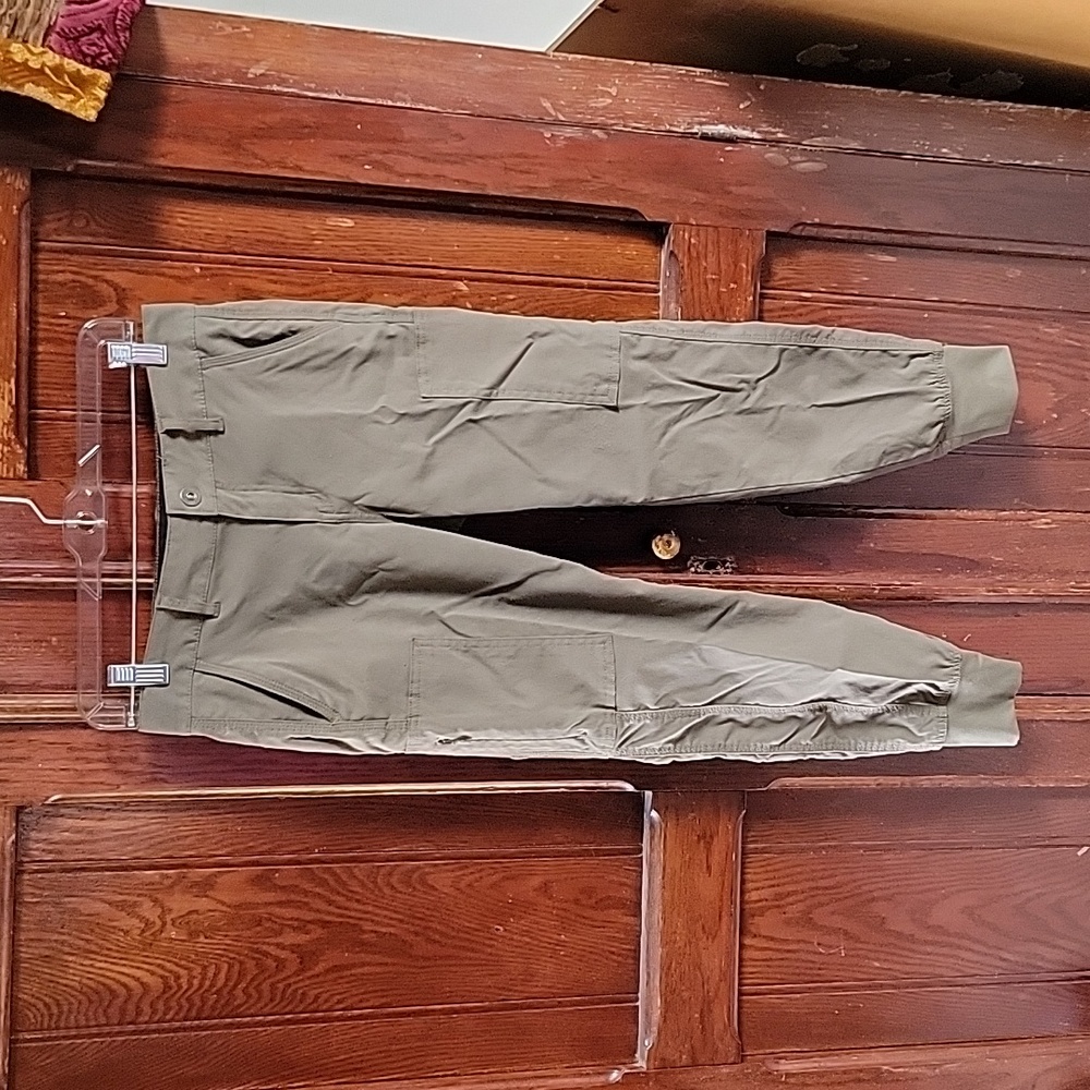 Prana joggers Army green size 2